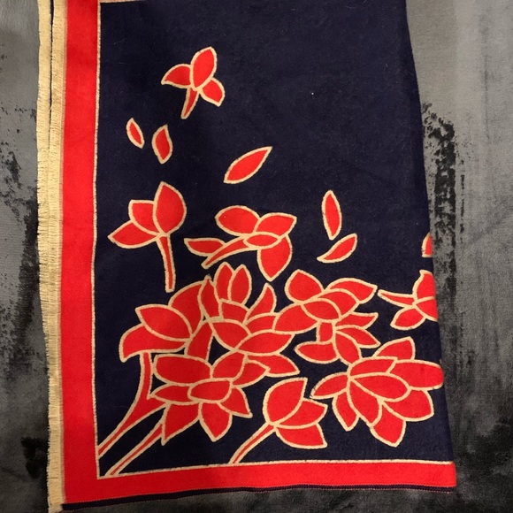 Scarf - Picture 3 of 3